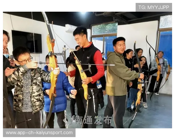 世界射箭青年交流营在多国同时展开，世界射箭冠军认亲